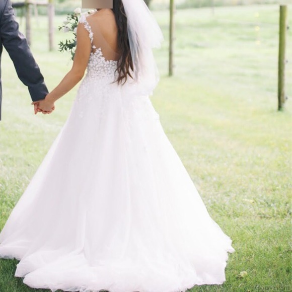 Princess Ballgown Wedding Dress - Picture 6 of 6